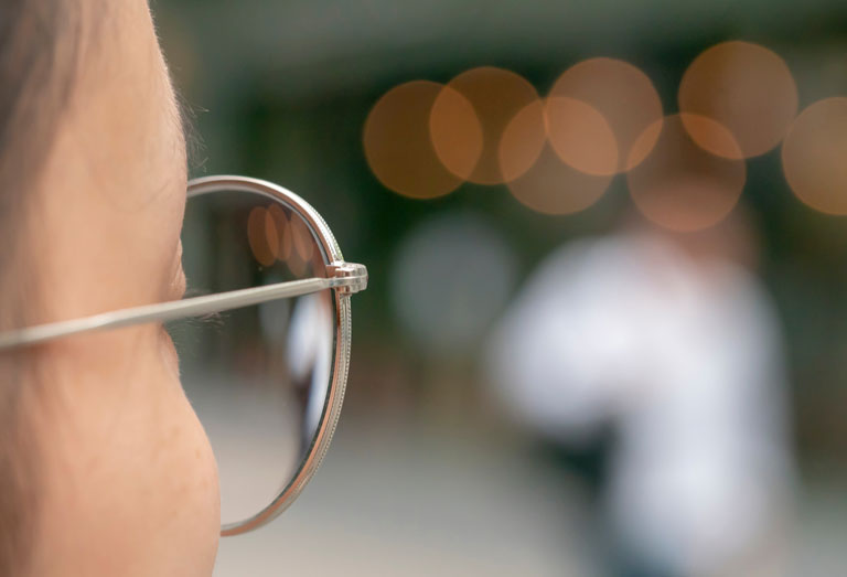 Vision floue : comprendre ce symptôme fréquent